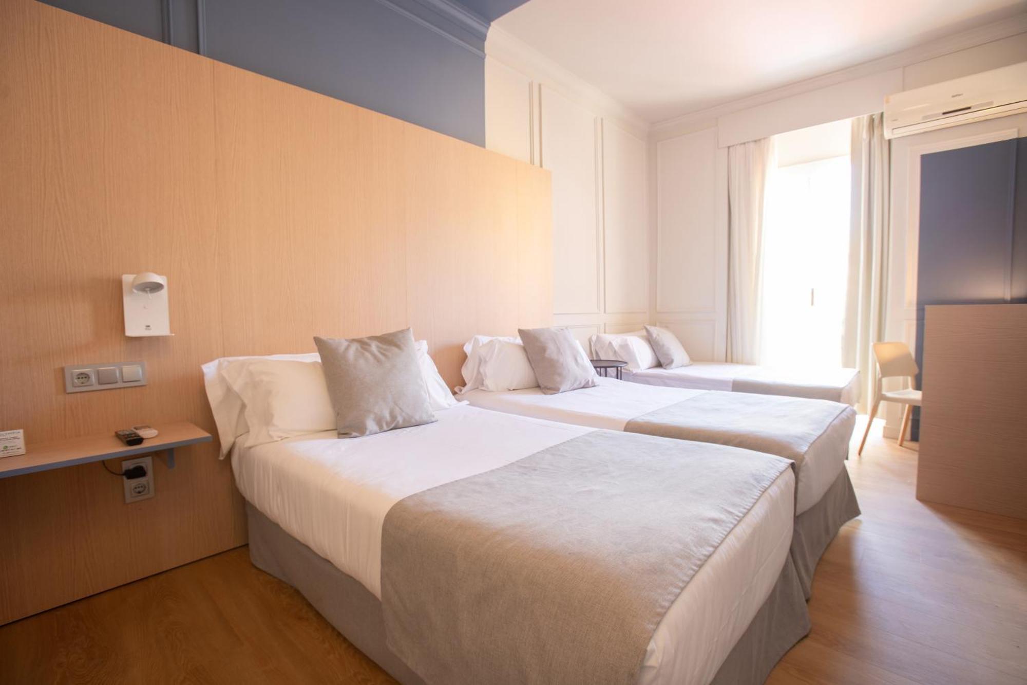 Triple Room,1658085632:JPEG
